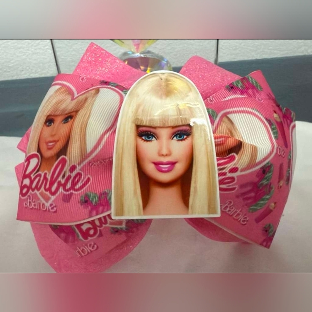 Barbie Glamorous Pink Party Bow